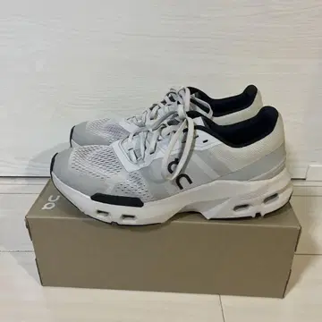 On cloud pulse 27cm 화이트/그레이