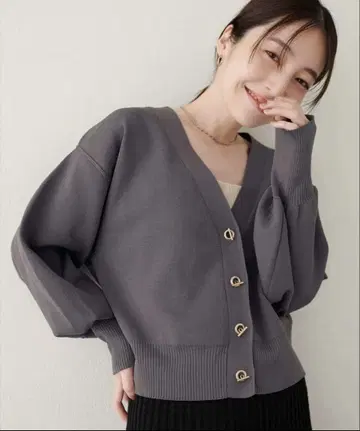 새상품급 natural couture 저렴한 가격 하트메탈 버튼 가디건