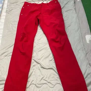 MASTER BUNNY EDITION 빨간색 팬츠 사이즈 5