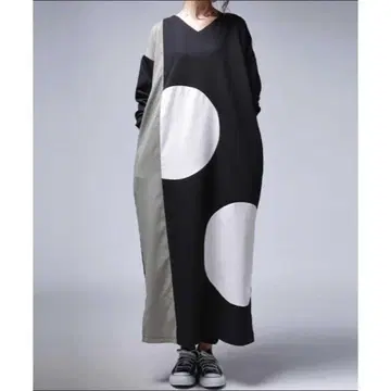 안티카 antiqua 도트 절개 롱 원피스