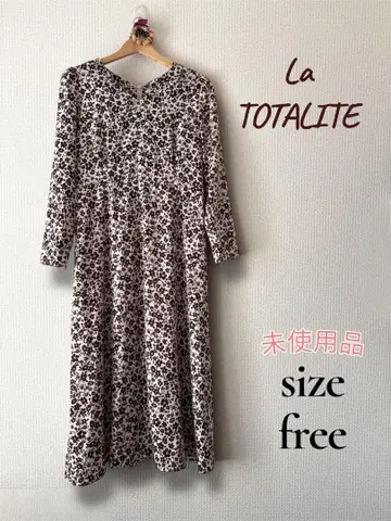 LaTotalite 라토타리테 마이크로 새틴 프티 플라워 프린트 원피스