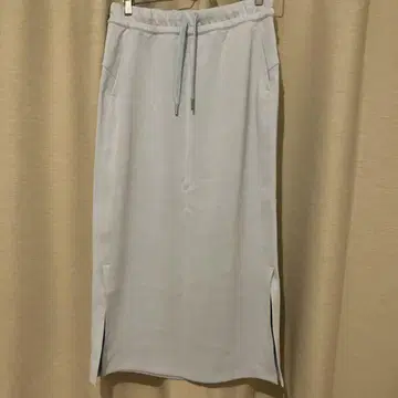lululemon 라이트 블루 슬릿 타이트 스커트