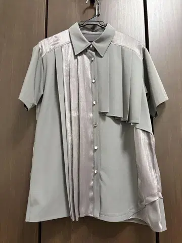 아지메 플리츠 셔츠