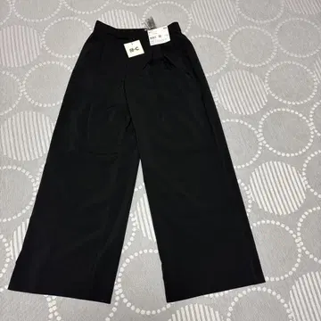 미사용 UNIQLO 감동 턱 와이드 팬츠+ 블랙 S 사이즈