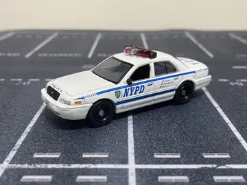 1/64 크라운 빅토리아 경찰차 NYPD 그린라이트
