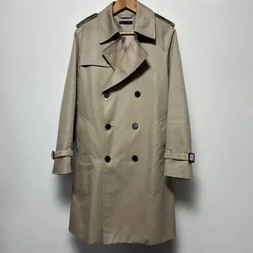베이지 더블 브레스트 트렌치코트