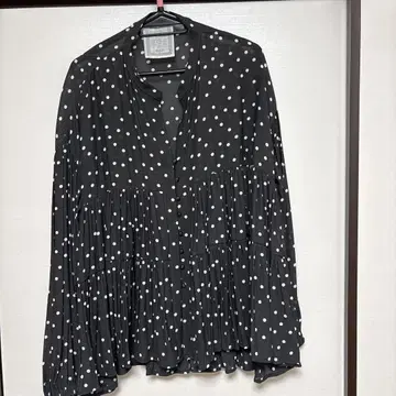 BEARDSLEY 도트 무늬 긴팔 셔츠