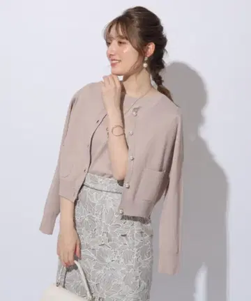 아푸와이저 리셰 5부 소매 펄 가디건 앙상블