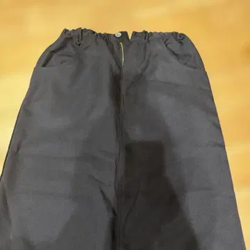 단톤 슬릿 스커트