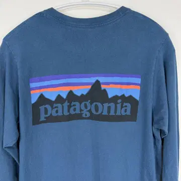 [ 새상품급 ] Patagonia 로고 긴팔 T셔츠 XS 네이비
