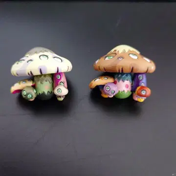 무라카미 다카시 SUPERFLATMUSEUM Mushrooms 2체 세트