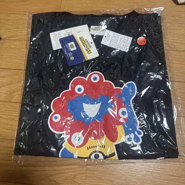 가격 인하 불가 미니언즈 티셔츠 블랙 미야쿠미야쿠 만박