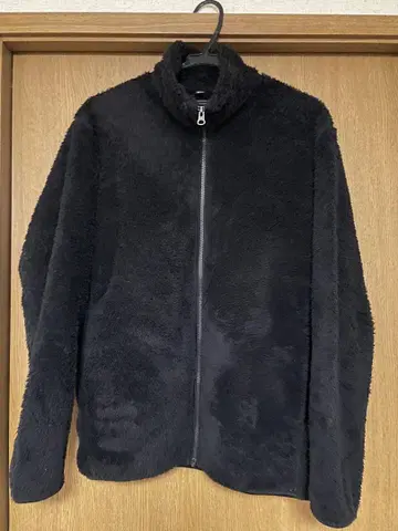UNIQLO 블랙 플리스 자켓