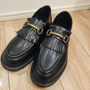 닥터 마틴 프린지 로퍼 블랙