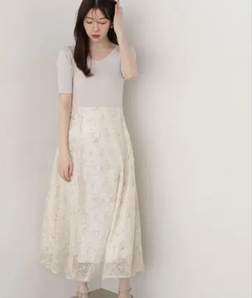 프로포션 바디 드레싱 튤 플라워 니트 도킹 원피스