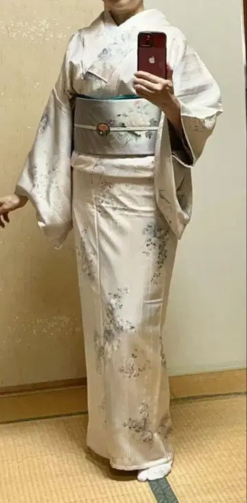 단옷감 옅은 화이트 핑크에 꽃무늬