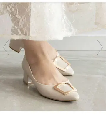 [ RANDA ] 거의 새상품 베이지 펌프스 22.5cm