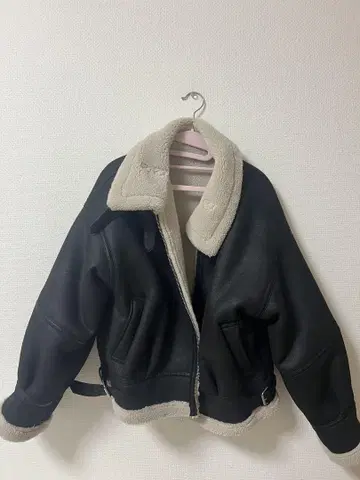 더즐린 보아 컴팩트 숏 블루종