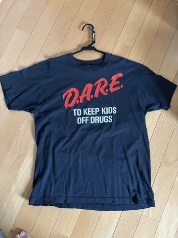 D.A.R.E. 블랙 티셔츠