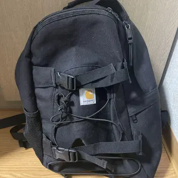 Carhartt 블랙 백팩