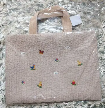 미사용 새상품 비오는날 페이러 콜라보 토트백 베이지