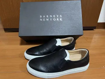 새상품 미사용 BARNEYS NEW YORK 블랙 슬립온