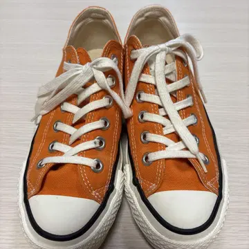Converse 오렌지 로우컷 스니커즈