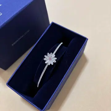 [ 미사용 새상품 ] 스와로브스키 꽃 플라워 팔찌