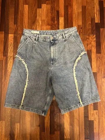 새상품급 ZARA 데미지 데님 숏팬츠 34inch