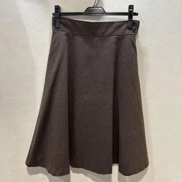 브라운 플레어 스커트 무릎 기장 울 혼방
