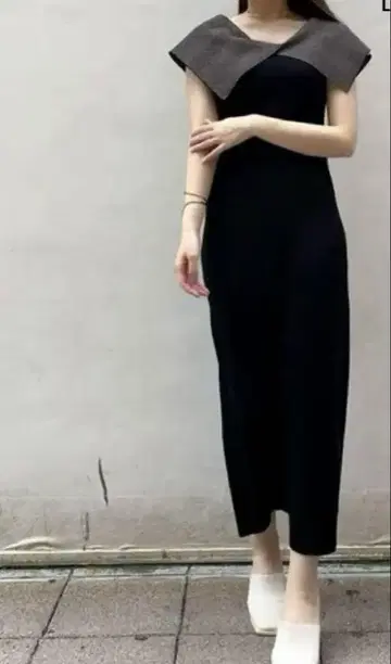 [ 새상품급 ] 라그나문 헤링본 옷깃 타이트 핏 롱 원피스 블랙