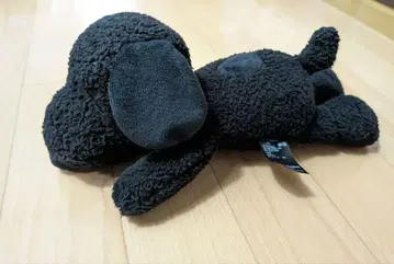 카우스 스누피 블랙 스몰 유니클로
