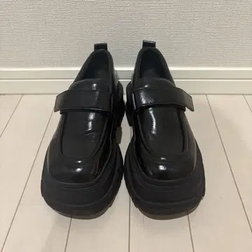 ZARA 플랫폼 로퍼