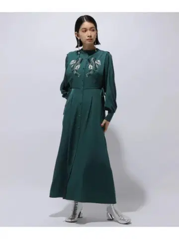 HARE 자수 프릴 원피스