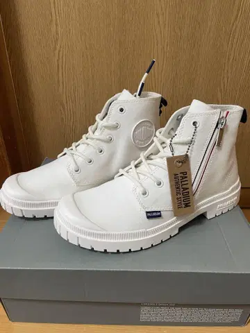[팔라디움] 새상품, 미사용 스니커즈 23.0 cm