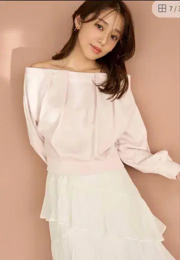 snidel 오프숄더 턱 맨투맨 핑크