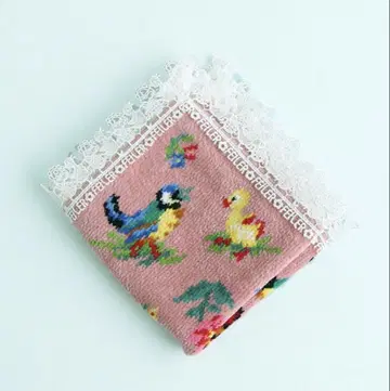 미개봉 새상품 근자와 레이스 페이 하이 타월 손수건 핑크