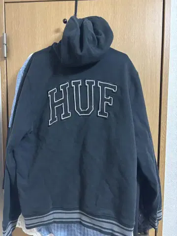 HUF 블랙 집업 후드티