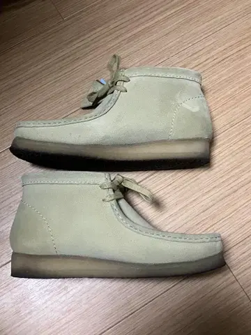 Clarksoriginals wallabee boot maplesuede