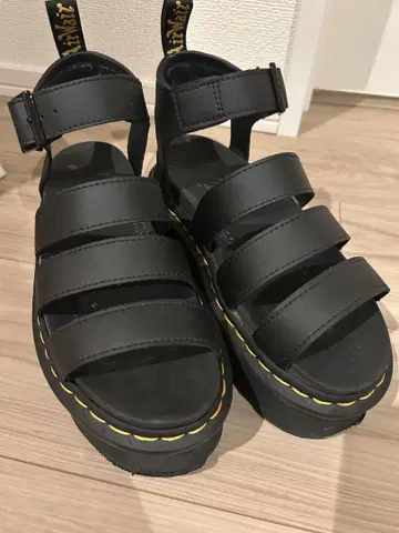 [ 중고 ] Dr Martens 닥터마틴 통굽 샌들