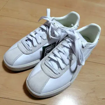 [ 미사용 새상품 ] PUMA 클럽 클래식 화이트 24.5