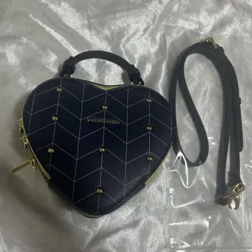 죠죠의 기묘한 모험 사만사 베가 숄더백 프로슈토