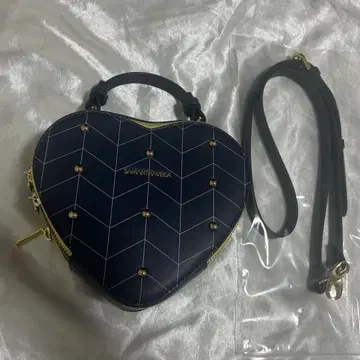 죠죠의 기묘한 모험 사만사 베가 숄더백 프로슈토