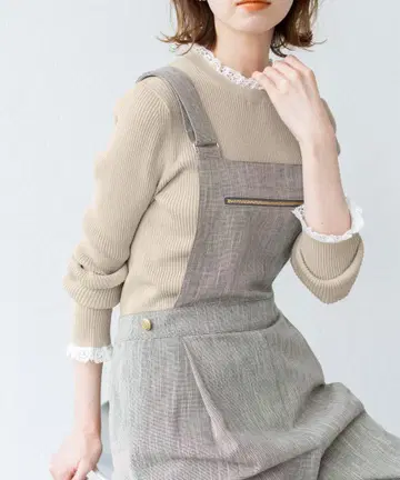 새상품급 이에나 레이스 부착 크루 리브 풀오버 베이지