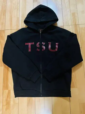 TSUKOMO 로고 BK 후드 부착 후드티