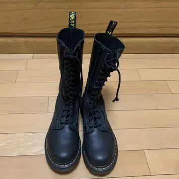 닥터마틴 레이스업 부츠 24-24.5cm