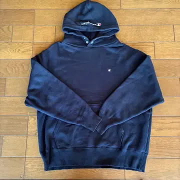 Champion 블랙 후드티 버튼 포함