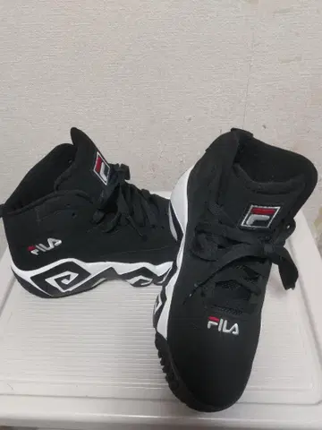 [ 새상품 ] FILA 휠라 매쉬번 블랙 24cm