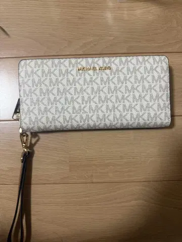 MICHAEL KORS 모노그램 장지갑