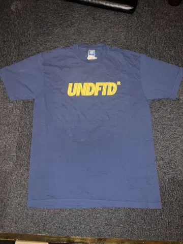 UNDFTD 네이비 T셔츠 LARGE